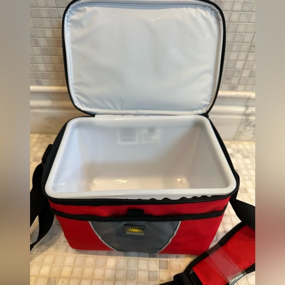 NWT California Innovations Two Level Red and Gray Cooler with - Picture 8 of 11